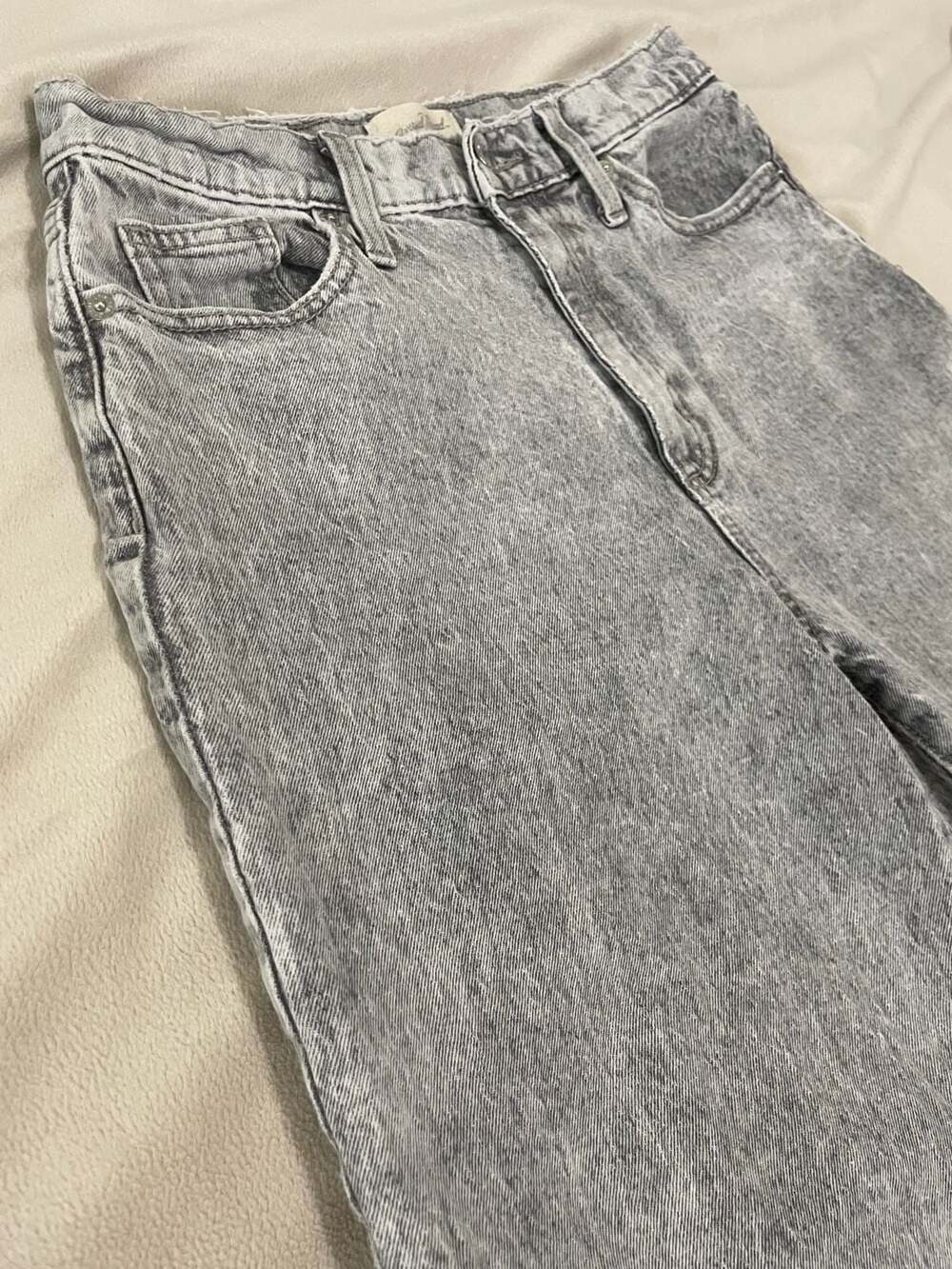Universal Thread Vintage Straight High-Rise Jeans Grey Acid Wash Size 6/28L - Picture 2 of 7